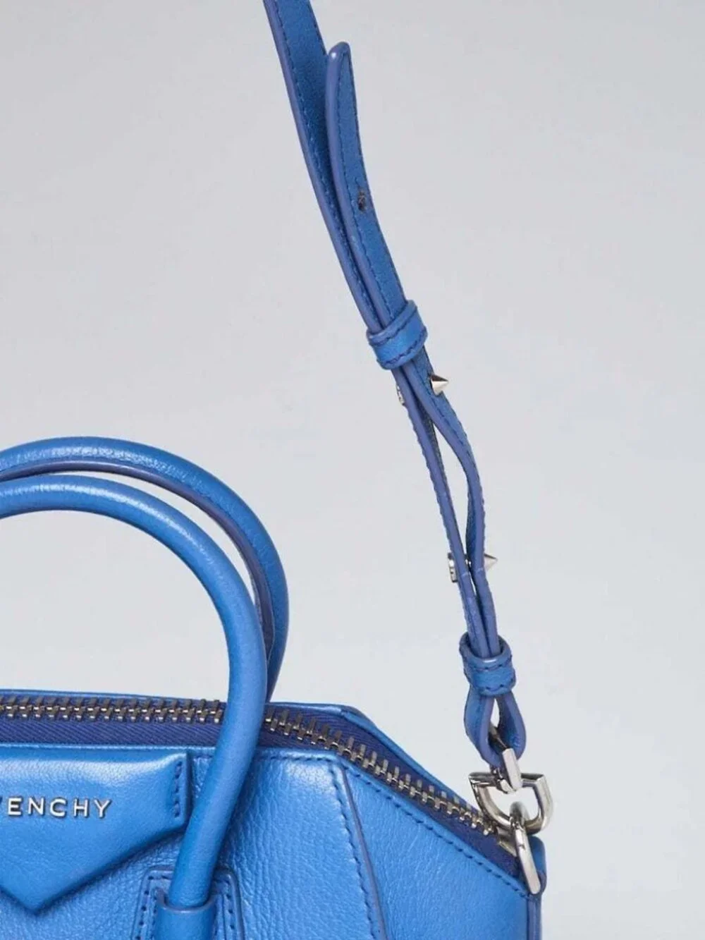 Givenchy Blue Sugar Goatskin Leather Mini Antigona Bag - Picture 8 of 12
